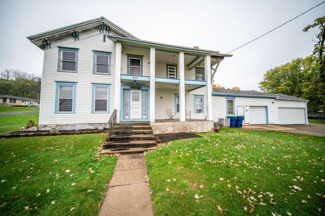 260 E 15th St, Saint Charles, MN 55972