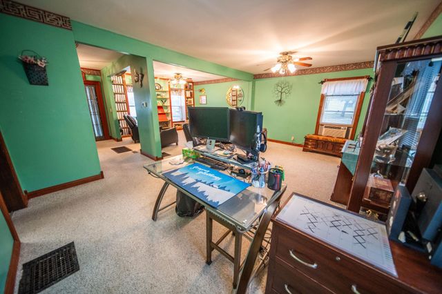 260 E 15th St, Saint Charles, MN 55972