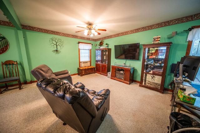 260 E 15th St, Saint Charles, MN 55972