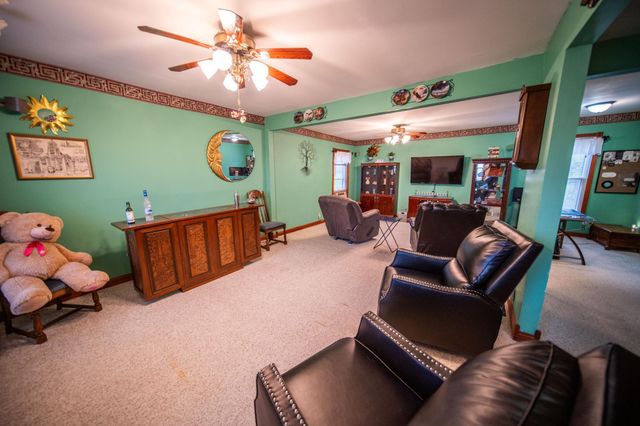 260 E 15th St, Saint Charles, MN 55972