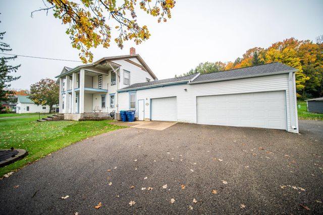 260 E 15th St, Saint Charles, MN 55972