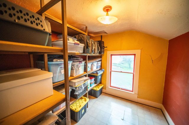 260 E 15th St, Saint Charles, MN 55972