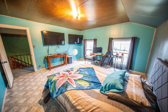 260 E 15th St, Saint Charles, MN 55972