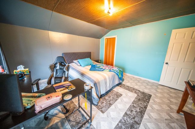 260 E 15th St, Saint Charles, MN 55972