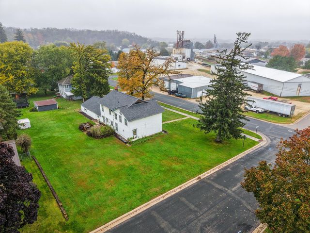 260 E 15th St, Saint Charles, MN 55972