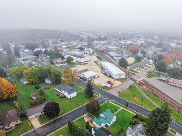 260 E 15th St, Saint Charles, MN 55972