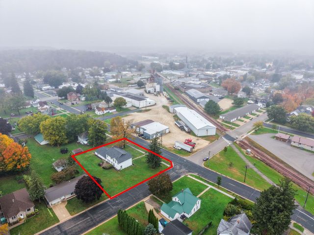 260 E 15th St, Saint Charles, MN 55972