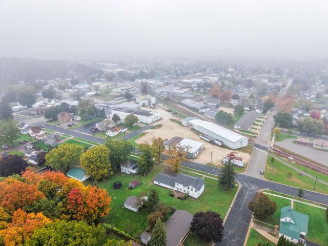 260 E 15th St, Saint Charles, MN 55972