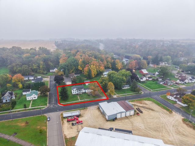 260 E 15th St, Saint Charles, MN 55972