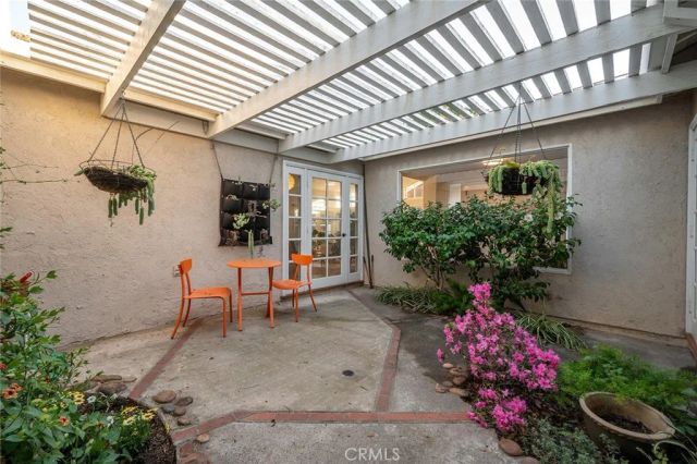 17 Rippling Stream, Irvine, CA 92603