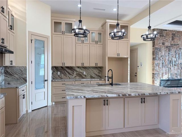 3001 Silver Oak Avenue, Mission, TX 78574