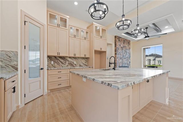 3001 Silver Oak Avenue, Mission, TX 78574