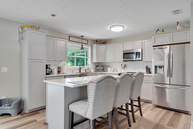 3004 SE Bamboo Street, Stuart, FL 34997