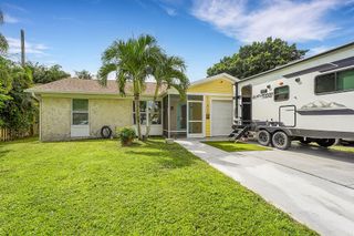3004 SE Bamboo Street, Stuart, FL 34997