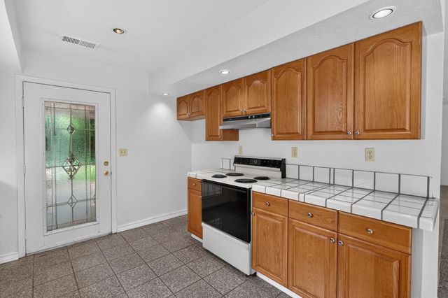 3818 Round Valley Cir, Stockton, CA 95207