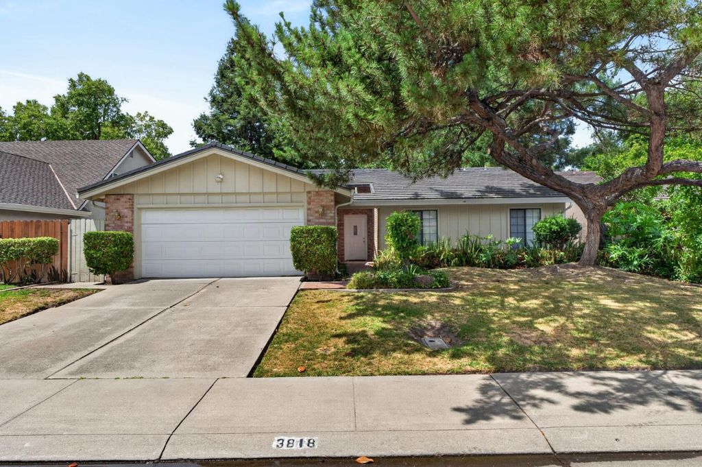 3818 Round Valley Cir, Stockton, CA 95207
