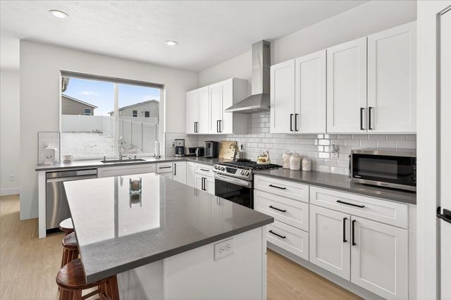 842 Greenfield Rd, Cheney, WA 99004