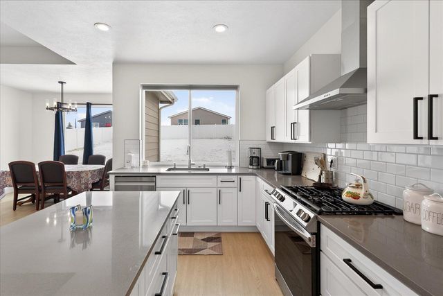 842 Greenfield Rd, Cheney, WA 99004