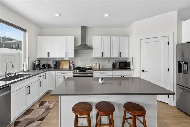 842 Greenfield Rd, Cheney, WA 99004