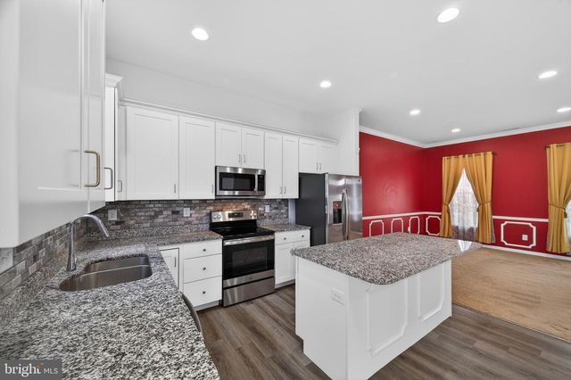 91 CILANTRO LN, Bunker Hill, WV 25413