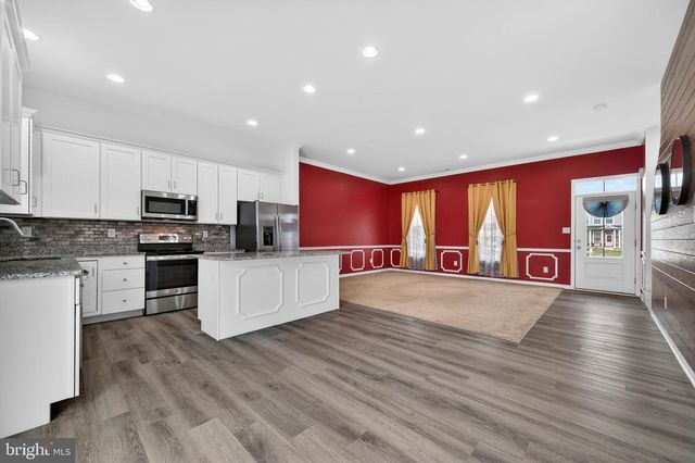 91 CILANTRO LN, Bunker Hill, WV 25413