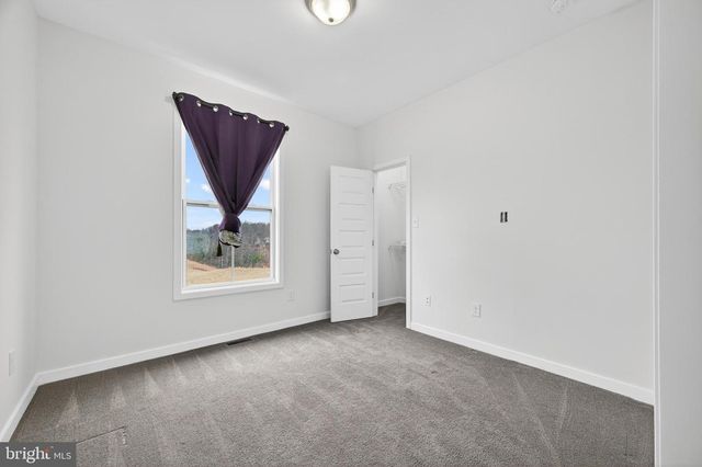 91 CILANTRO LN, Bunker Hill, WV 25413