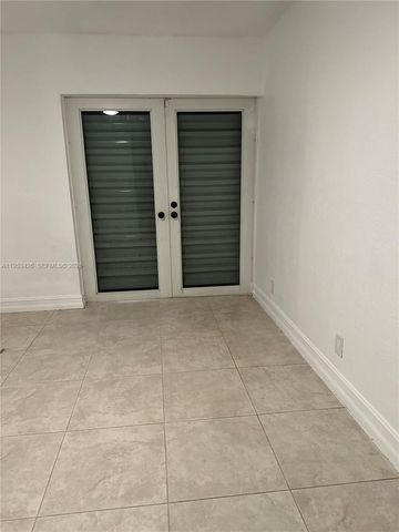 4329 NW 3rd Ave, Deerfield Beach, FL 33064