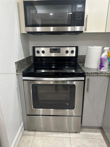 4329 NW 3rd Ave, Deerfield Beach, FL 33064