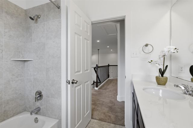 2004 Garretts WAY, Manchaca, TX 78652