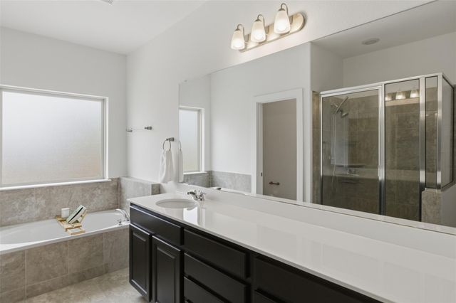 2004 Garretts WAY, Manchaca, TX 78652