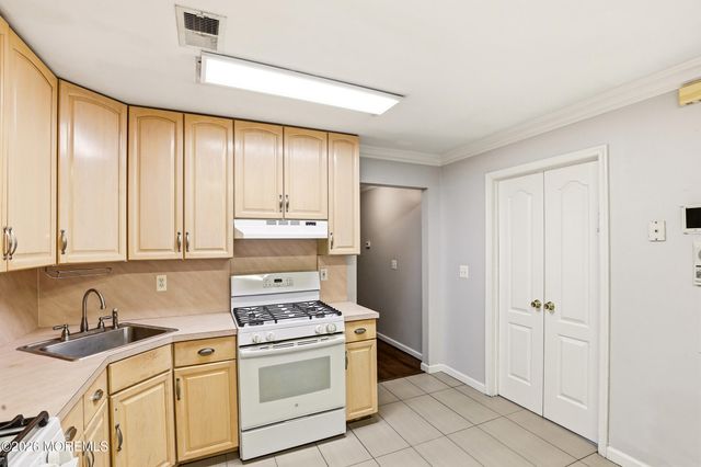 67 Whispering Pines Lane, Lakewood, NJ 08701