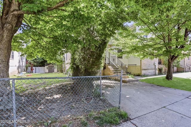 67 Whispering Pines Lane, Lakewood, NJ 08701