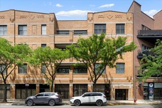 2040 W Belmont Avenue 302, Chicago, IL 60618