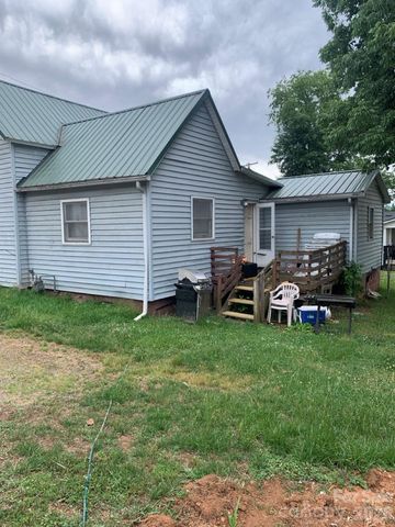 522 W Concord Street, Morganton, NC 28655