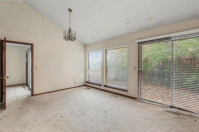 12108 Robinwood Place, Oklahoma City, OK 73120