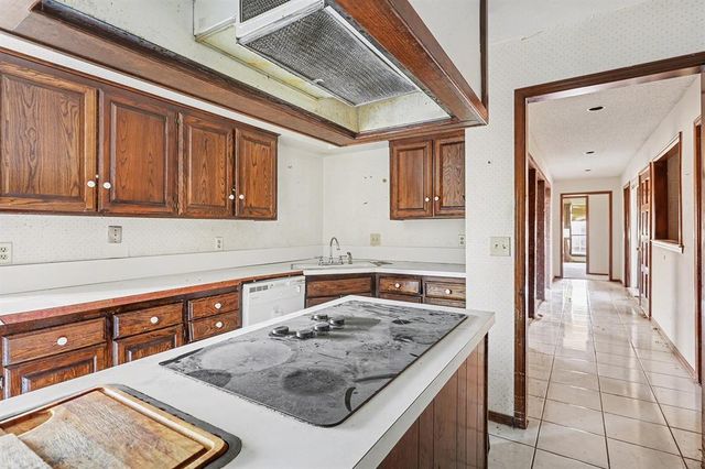 12108 Robinwood Place, Oklahoma City, OK 73120