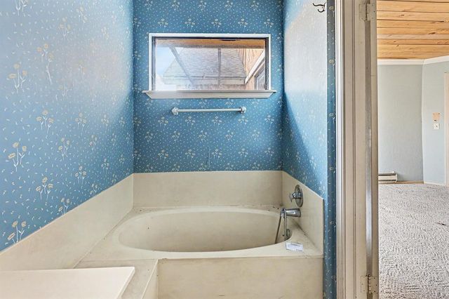 12108 Robinwood Place, Oklahoma City, OK 73120