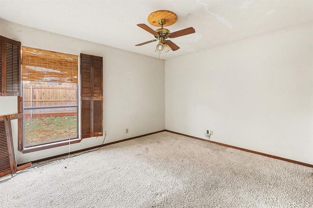 12108 Robinwood Place, Oklahoma City, OK 73120