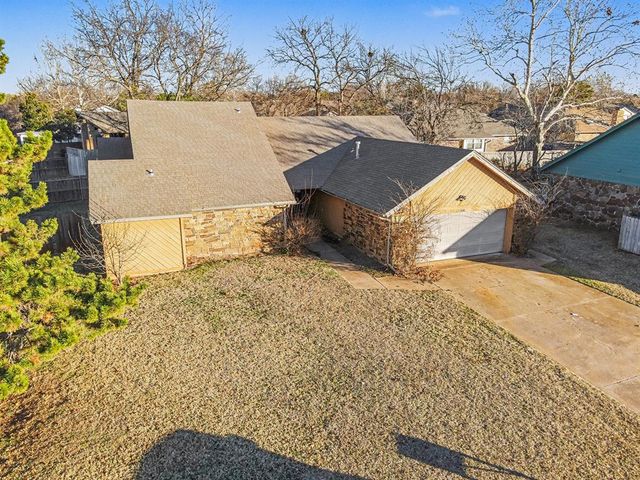 12108 Robinwood Place, Oklahoma City, OK 73120