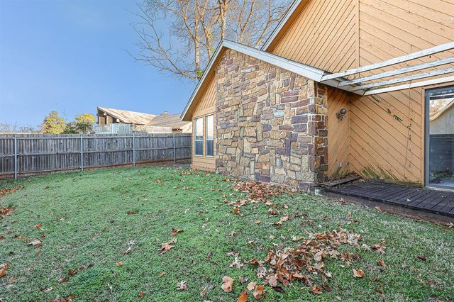 12108 Robinwood Place, Oklahoma City, OK 73120