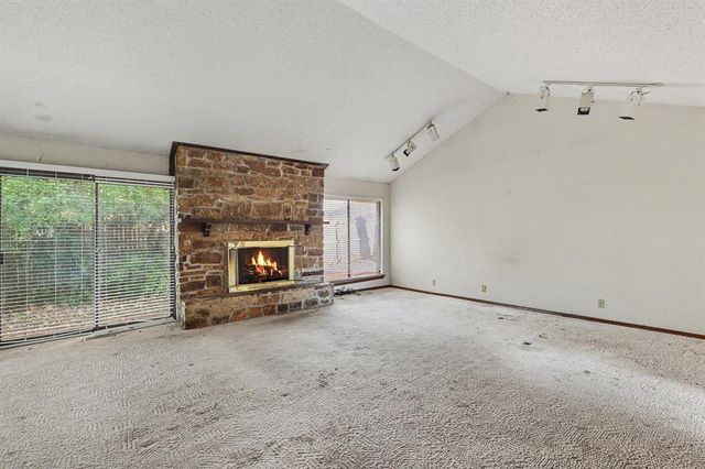 12108 Robinwood Place, Oklahoma City, OK 73120