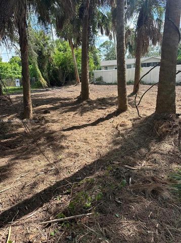 11859 ELEANOR Avenue, Port Charlotte, FL 33981