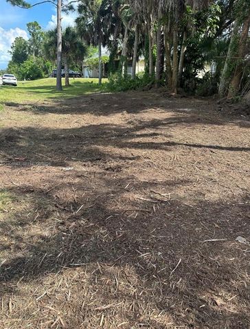 11859 ELEANOR Avenue, Port Charlotte, FL 33981