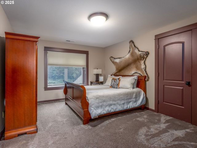 29510 Ne 85TH Cir, Camas, WA 98607