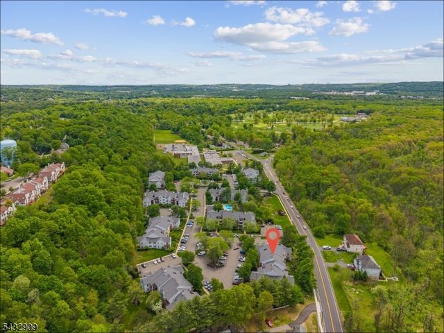 10 Stonyridge Dr, Lincoln Park Boro, NJ 07035