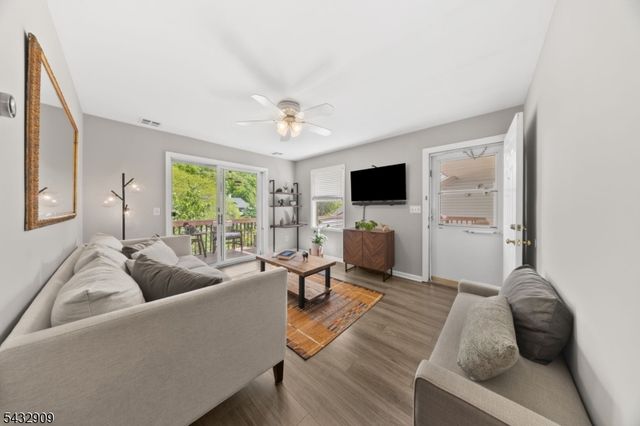 10 Stonyridge Dr, Lincoln Park Boro, NJ 07035