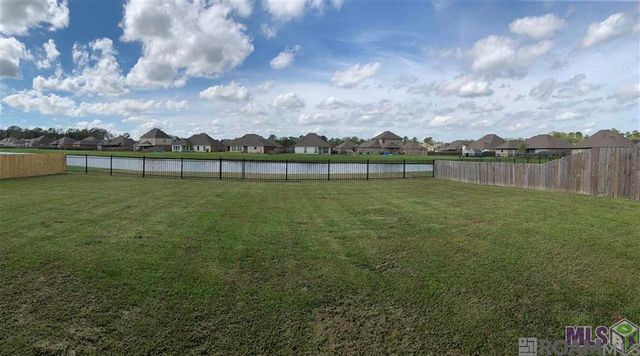 17609 Eagles Perch Dr, Prairieville, LA 70769
