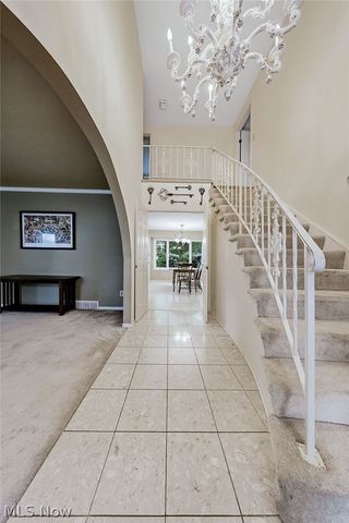 6982 Carol Drive, Independence, OH 44131