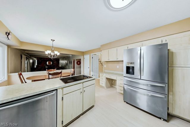 6982 Carol Drive, Independence, OH 44131