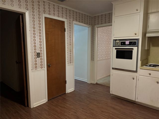 208 SW 4th Street, Kerens, TX 75144